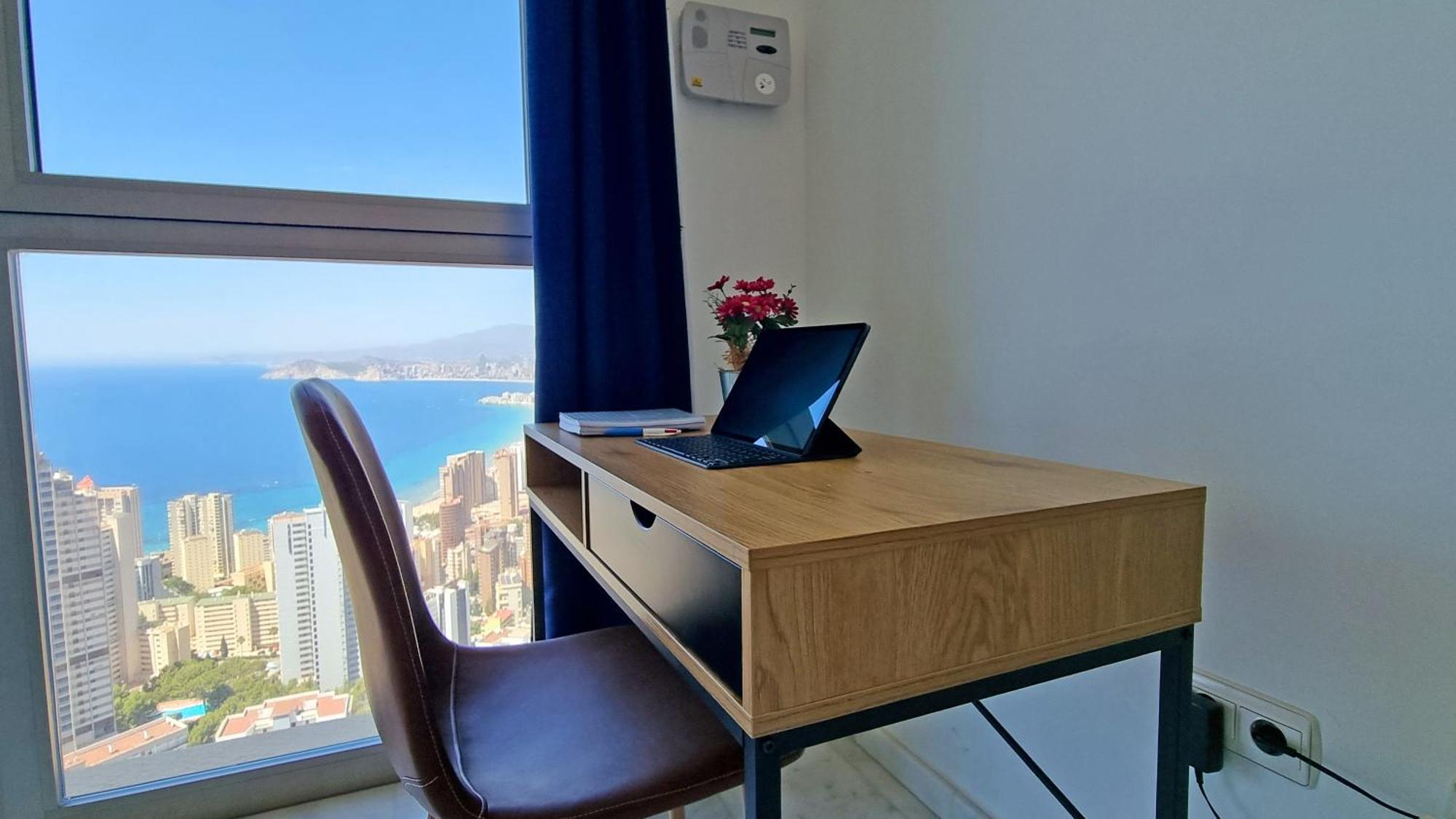 Highrise Apartment With Private Terrace & Sea Views - 34Th Floor Μπένιντορμ Εξωτερικό φωτογραφία